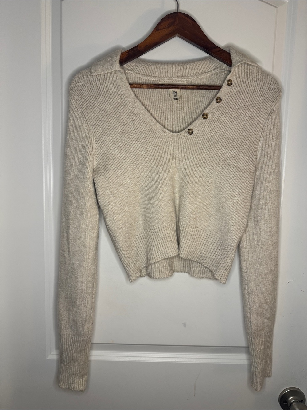 Classic Cream V-Neck Button-Shoulder Knit Sweater